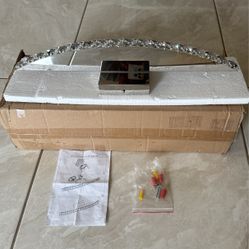 BRAND NEW  BATHROOM LIGHT  NEVER USED 