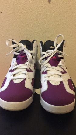 Jordan Retro 6 size 6 in grade school