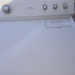 Whirlpool Gas Dryer Super Capacity And Heavy Duty Works Excellent 