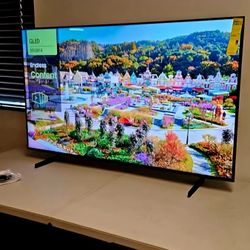 New 55 Inch QLED Q8F Smart TV 4K UHD with 144 Hz refresh rate brand new in the box 2025 Model. 