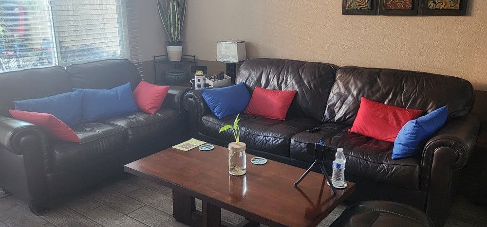 Sofa (3 Persons) Love Seat (2persons) Real Leather 