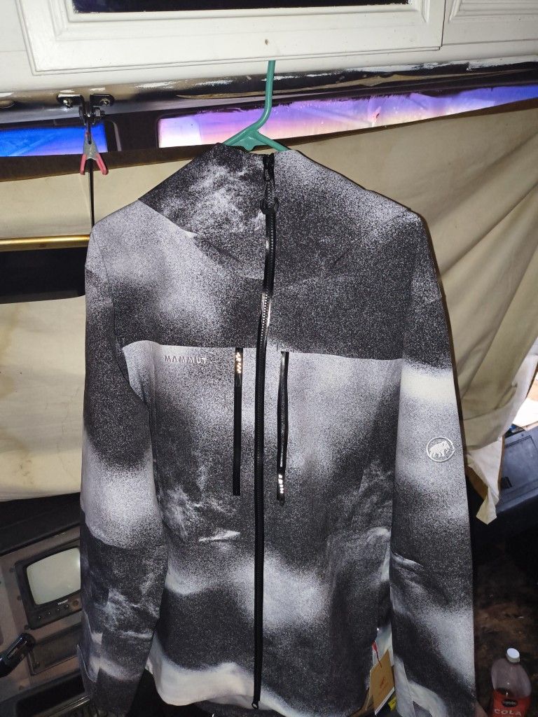 Mammut Stoney Hooded Jacket/Shell New Never Used Mens XL