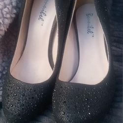 Size 6 1/2 High Heels Mid Height 