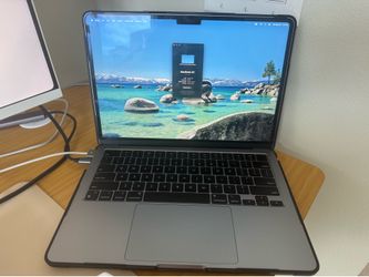 MacBook Air M2 (2022)