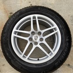 Porsche Macan Oem 18” Staggered Rims