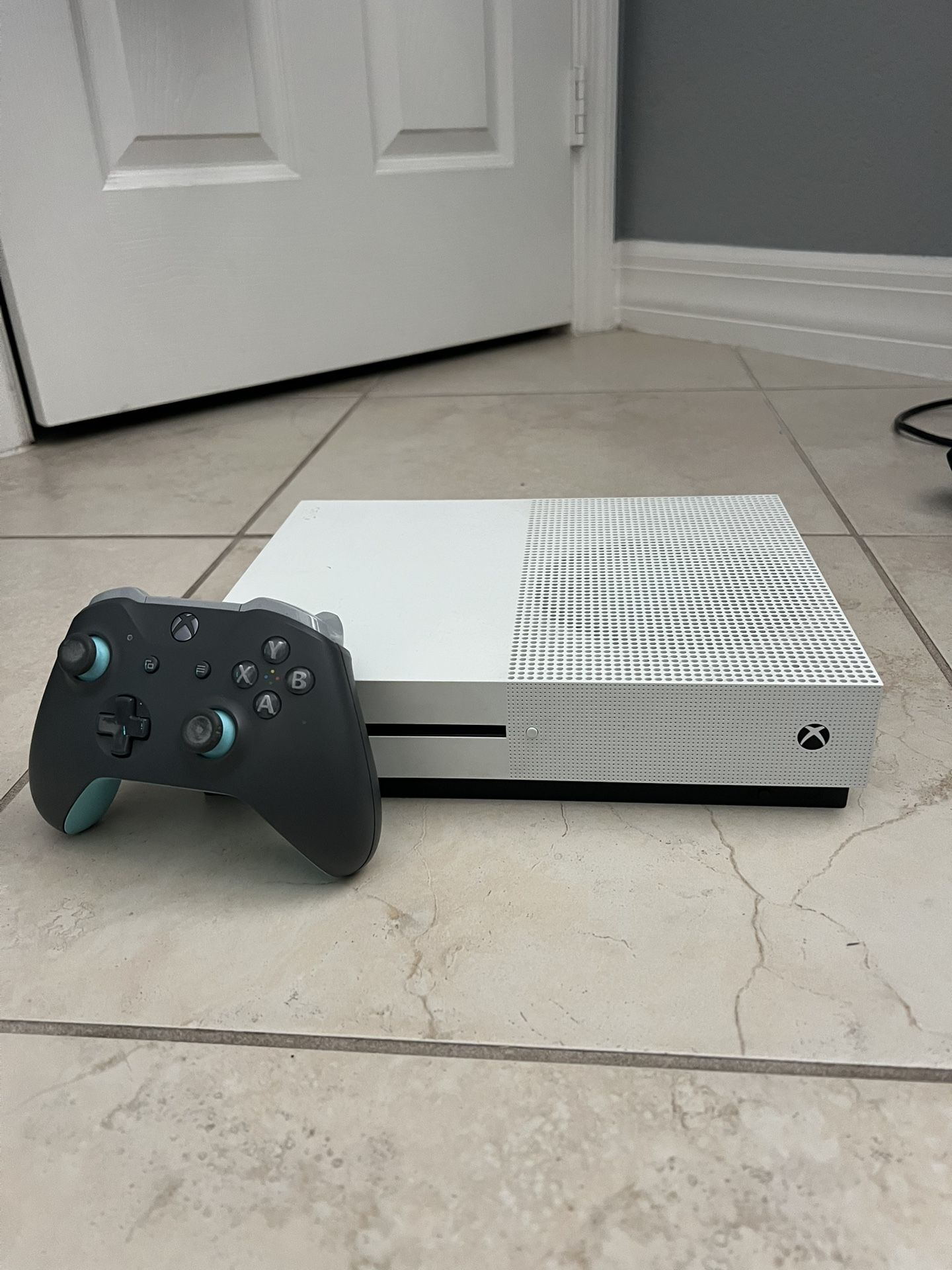 Xbox One S