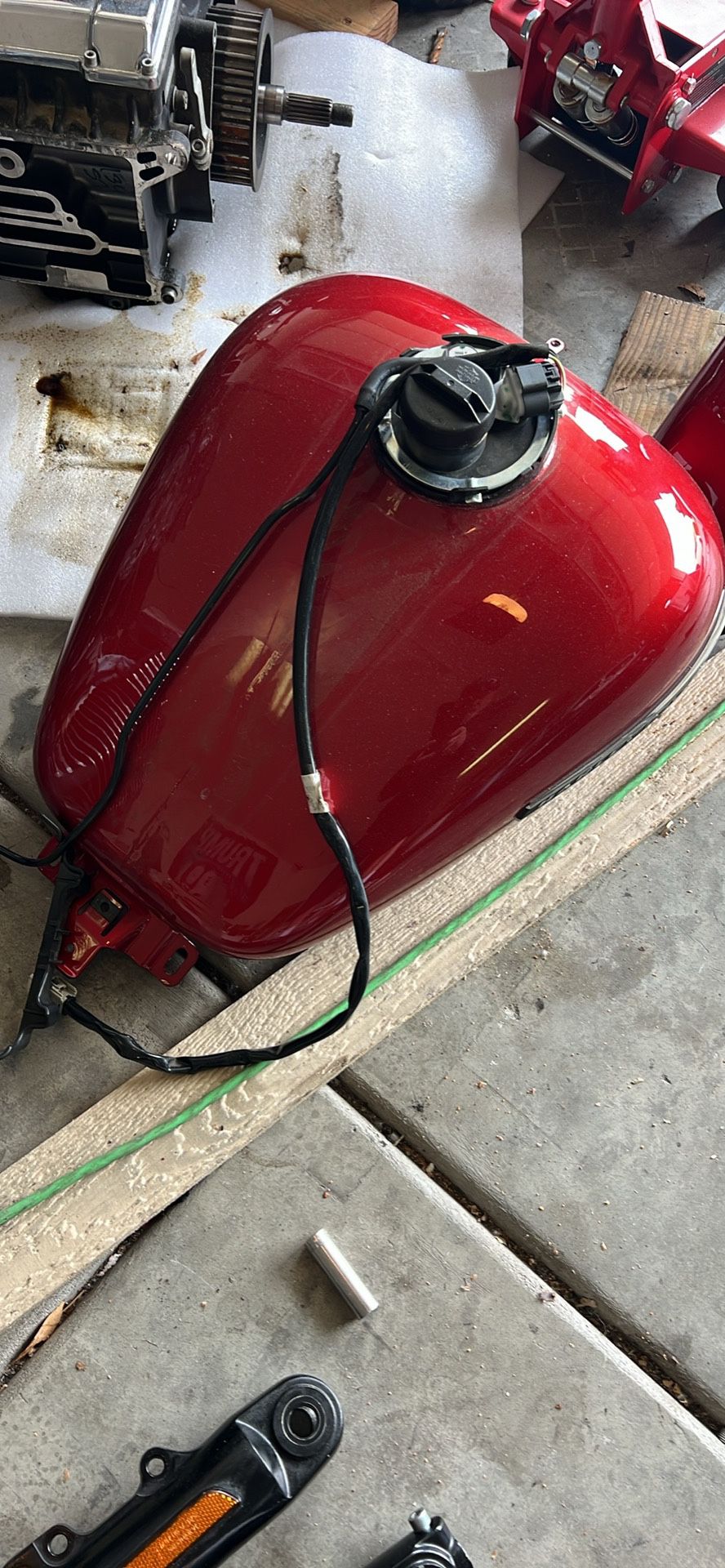 Harley 6 Gal Tank With Pump And 15 Up Rg Headlight 