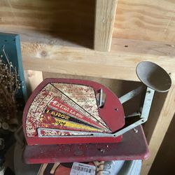 Brower Mfg. Co. JIFFY WAY, Quincy, IL, Rustic Vintage Tin Poultry Egg Scale