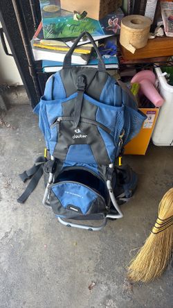 Hiking baby carrier