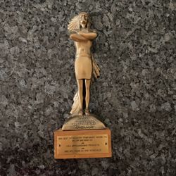 Rare Bronze Popai Oma Award