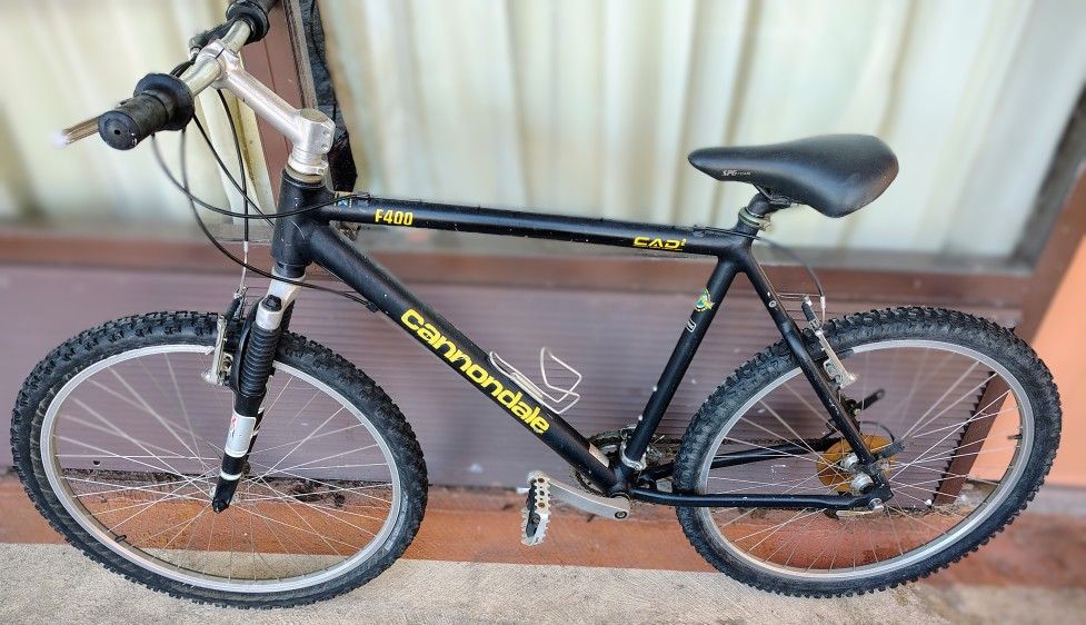 Cannondale F 400 Mountain Bike 