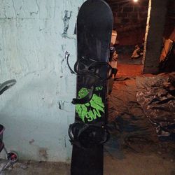 Snowboard. $100