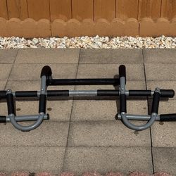 Pull Up Bar