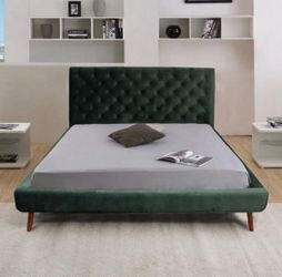 Tufted Queen Platform Bed - New in box, delivery