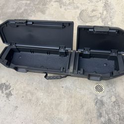 JEEP GLADIATOR LOCKABLE REAR UNDERSEAT STORAGE BIN (6LT89TX7AC)