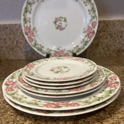 Rare Berkshire Viceroy China Set Of 9 Plates