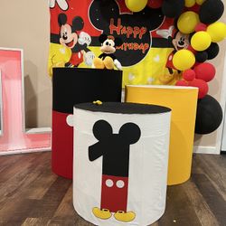 Round Table For Decorations 