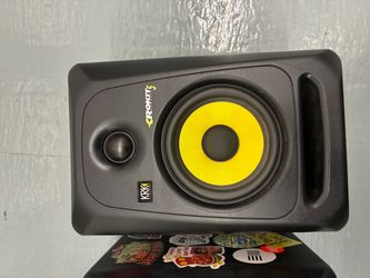 Krk rockit 5 g3 w power cables (used)