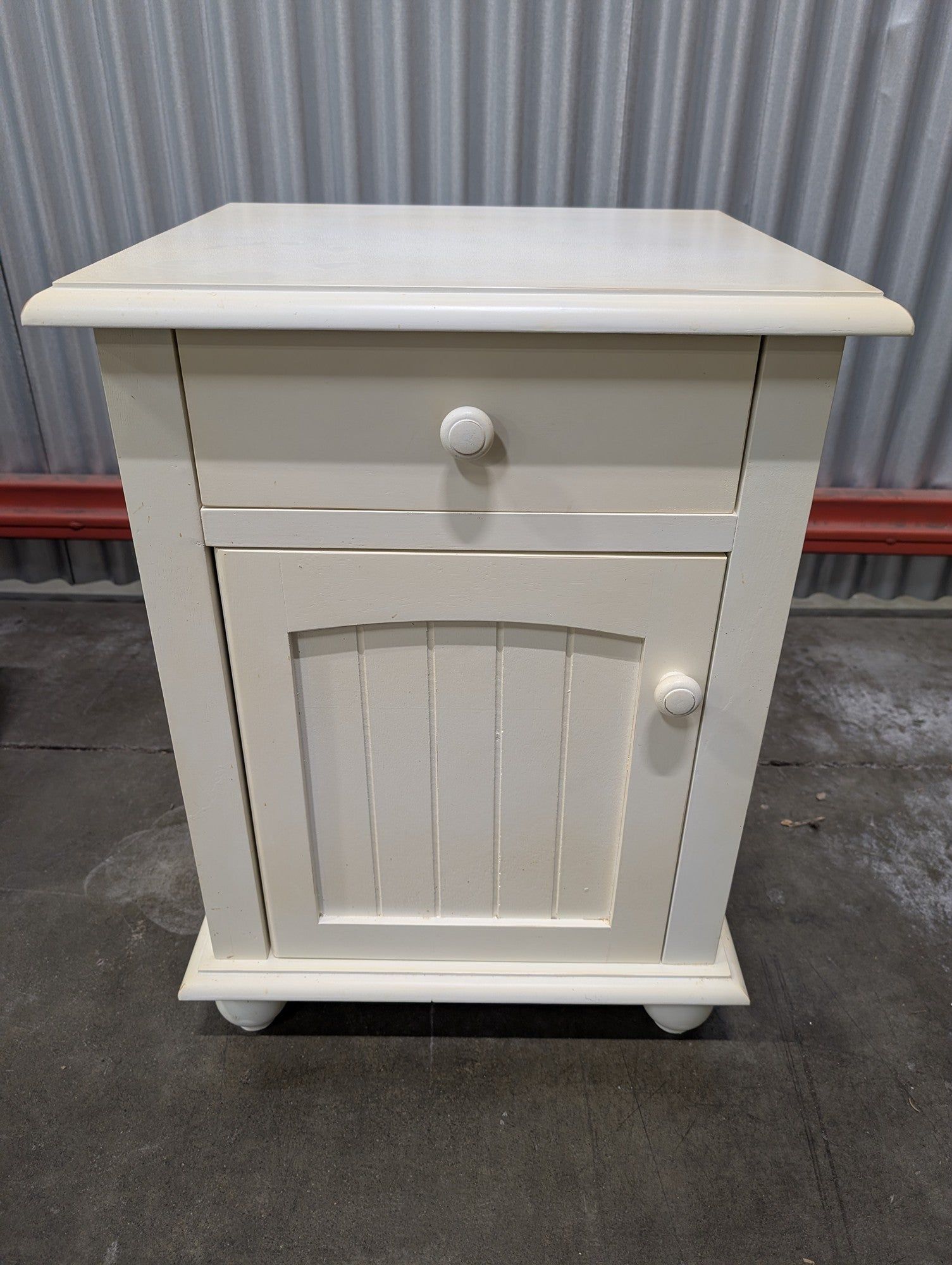Charming Cream Wood Nightstand with Drawer and Cabinet