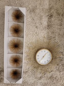 Gold 3d Starburt Decor For Wall or Table.Sold Separately Or If You Purchase The Clock You Get A Discount On Both.