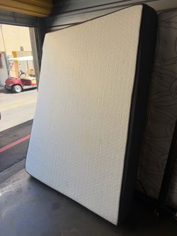 Queen Size Memory Foam Mattress by Cool Gel
