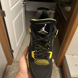 Thunder Jordan 4s 