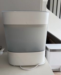 Avent baby bottle steamer and sterilizer