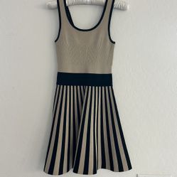 GUESS extra small beige and black dress