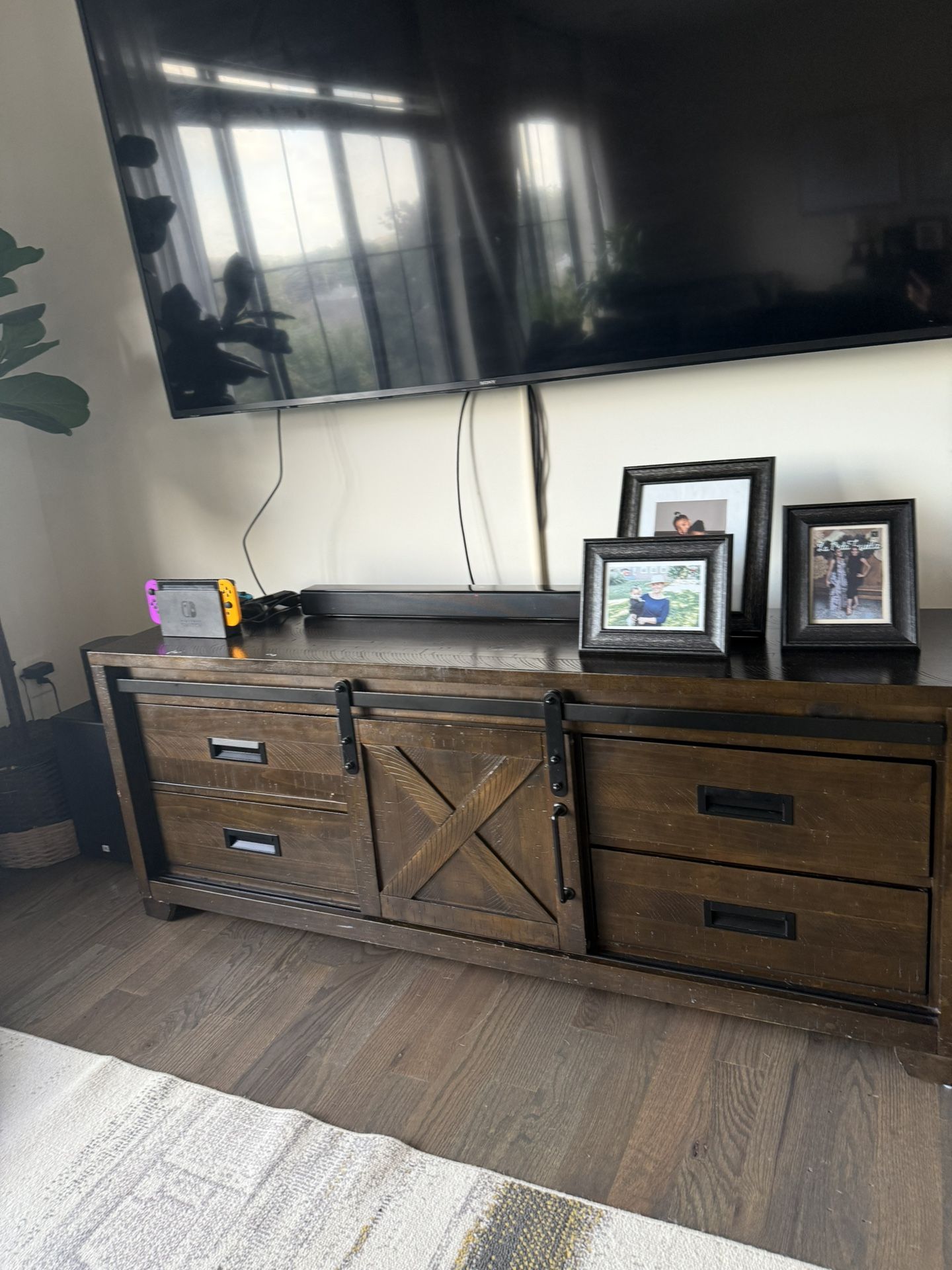 Tv Stand 