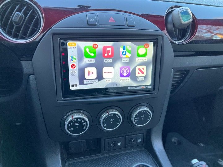Pioneer Double Din Car Stereo $120
