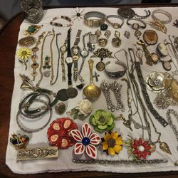 Ventage Jewelry Lot