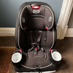 Graco Slimfit 3-in-1 Car Seat | Slim and comfortable design that saves space in your back seat, Redmond
