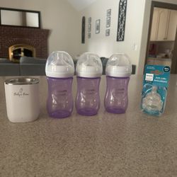 Phillips Bottles And Portable Bottle Warmer