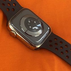 New Apple Watch Series 8 Stainless Steel Gold Cellular + GPS  With Applecare Plus For Sale Or Trade For 14 Pro Max  