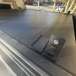 Retractable Tunnel Cover, Locking Short 5.5” Bed For Ford Ram Chevy Taco