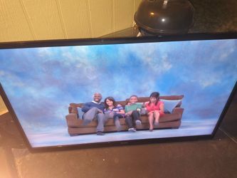 60 inch Samsung Smart TV w remote, can deliver for Xtra $5