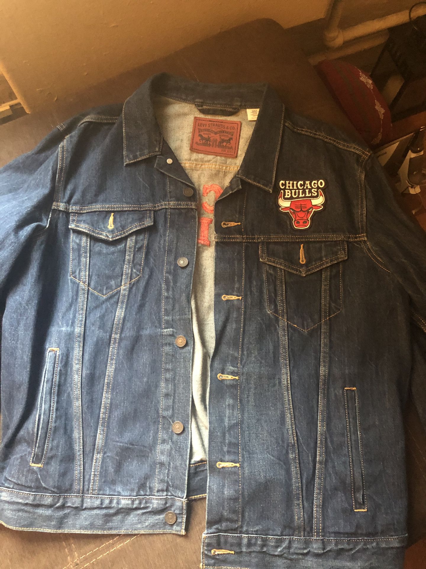 vintage levi's Chicago Bulls Jean jacket sz xxl for Sale in Brooklyn, NY -  OfferUp