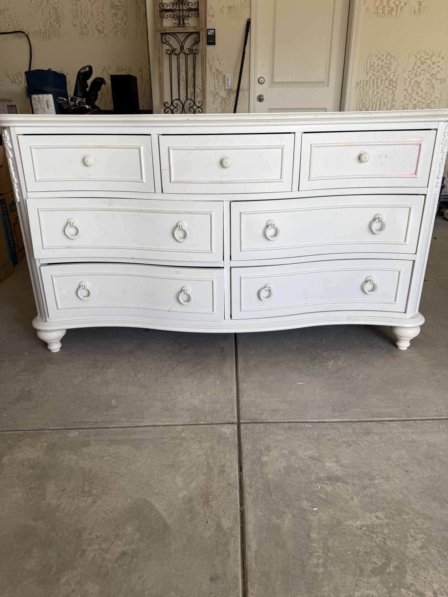 Dresser