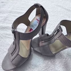 Michael Kors “New” Heels Shoes  Size 10M 