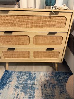 2 nightstands