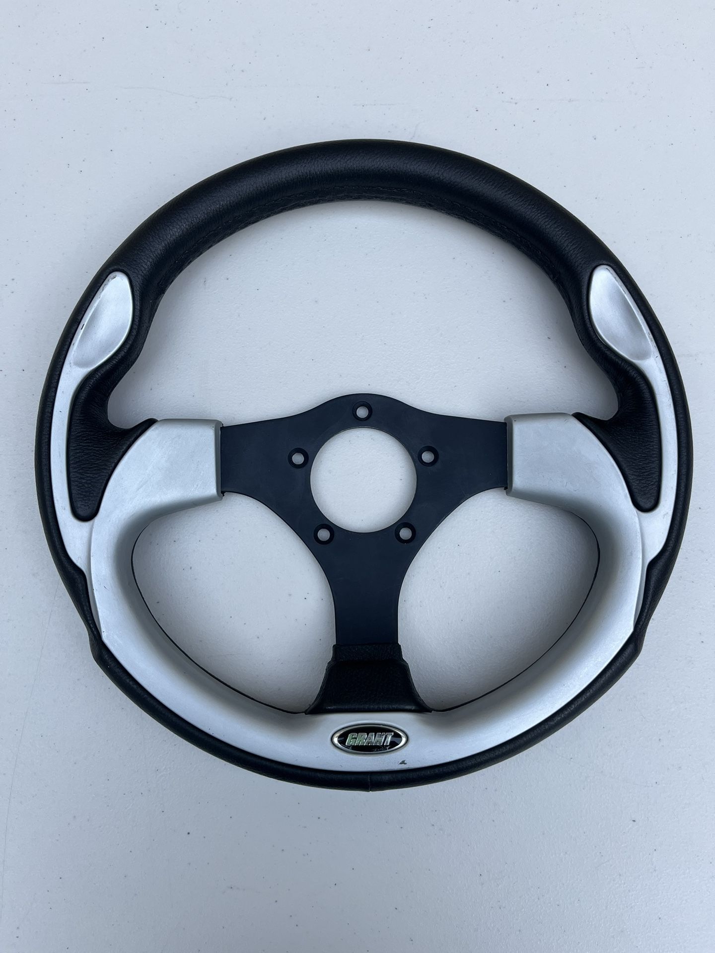 Grant 12” Steering Wheel