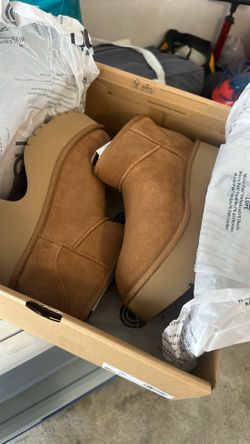 Uggs Brand New Classic Ultra Mini Heights Size 10