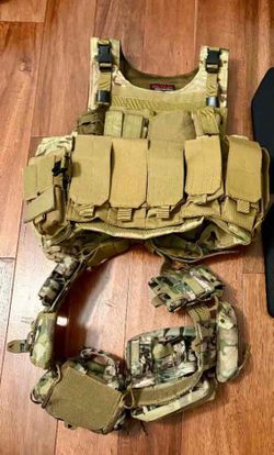 New heavy-duty Plate carrier vest and belt