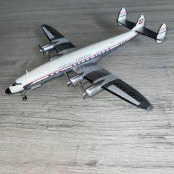 1:200 diecast cubana L-1049
