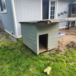 Free Dog House