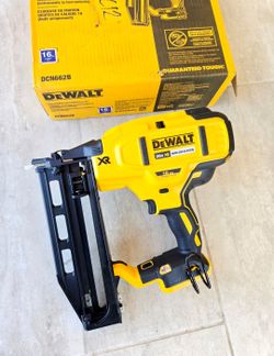 DeWALT 20V XR 16 Guage Finish Nailer