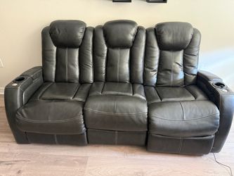Recliner with console
