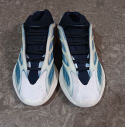 Men's Adidas Yeezy Boost 700-V3 Kyanite "Kanye West"