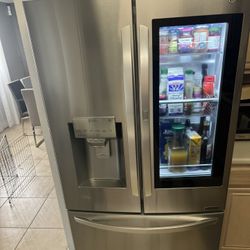 🚨 30cuft French Door Instaview Refrigerator, !Like new!