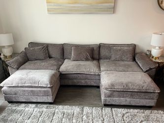 NEW U SHAPED SECTIONAL SOFA WITH OTTOMANS